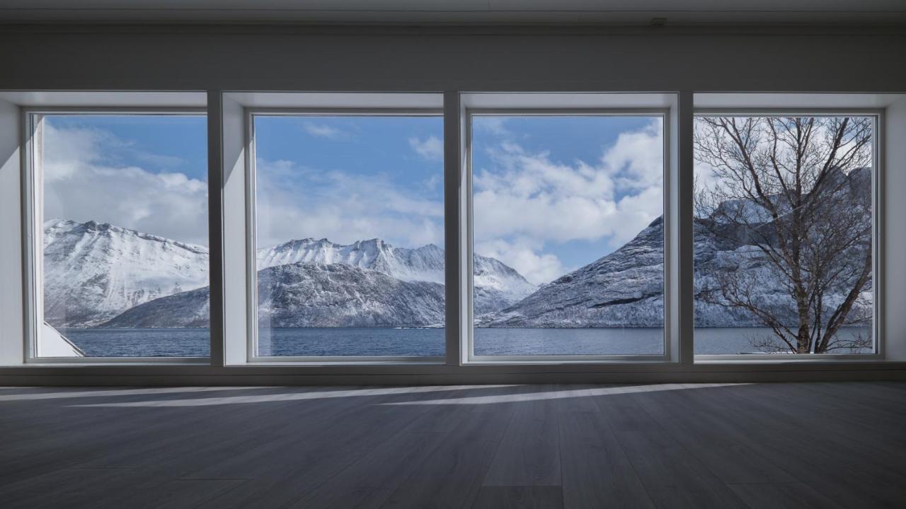 Polar Panorama Lodge Fjordgard Exteriör bild